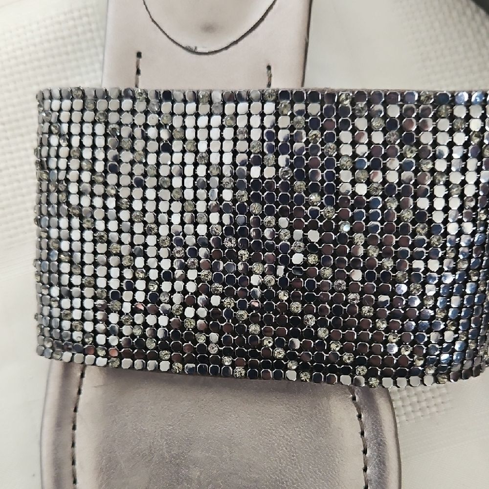 Elegant Silver Slide Sandals - Picture 15 of 16